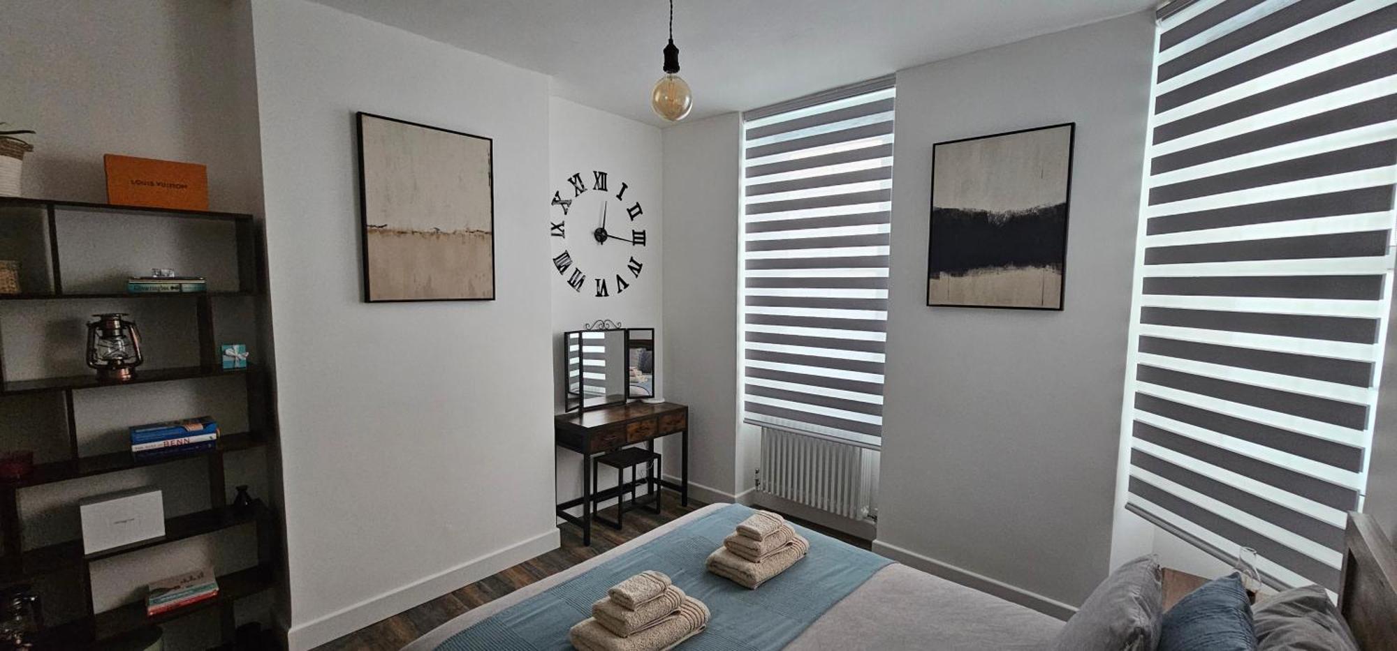 Tower Bridge Spacious King Bedroom With Extra Large Windows Londres Extérieur photo